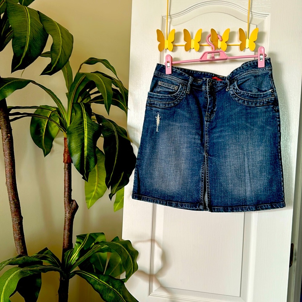 MOM’s closet